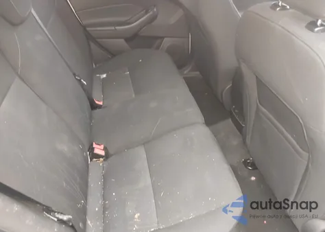 2016 Ford Focus Se z USA, uszkodzony, nr VIN 1FADP3K26GL290997